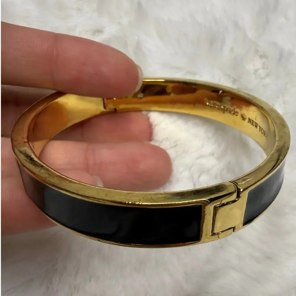kate spade New York Black Gold Spade Bangle Bracelet - Picture 7 of 7